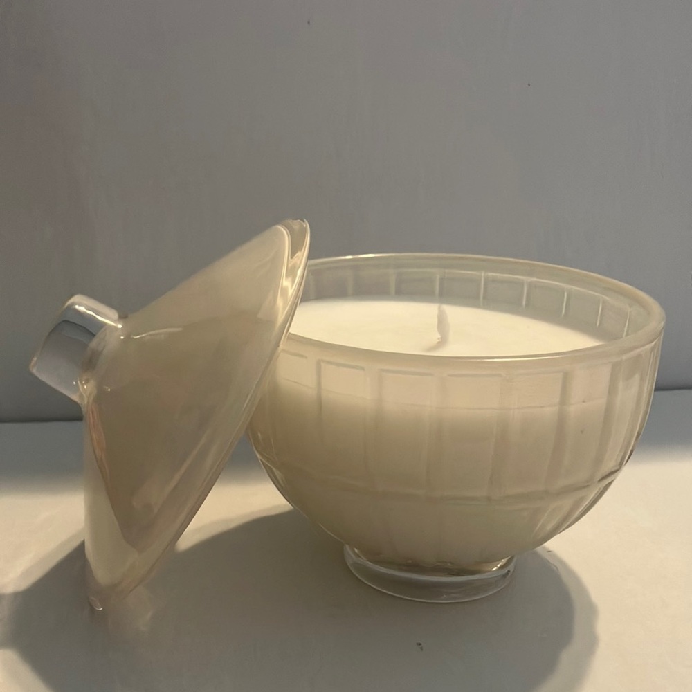 Lava Citrus Cream‎ Lidded Candle Holder with Classic Ribbed Design